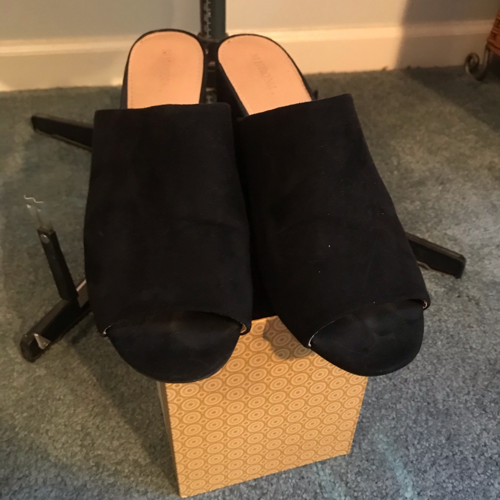 Black velvet mules